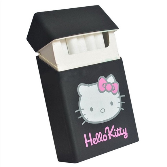 ONE LEFT!! Hello kitty cigarette case - Picture 6 of 6